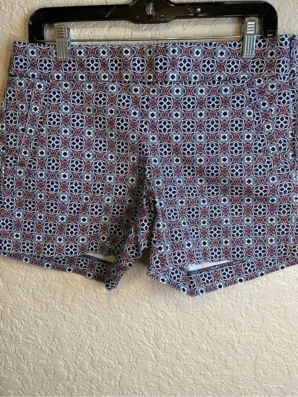 J. Crew Geo-Print Casual Shorts in Navy & coral size 6 with Pockets